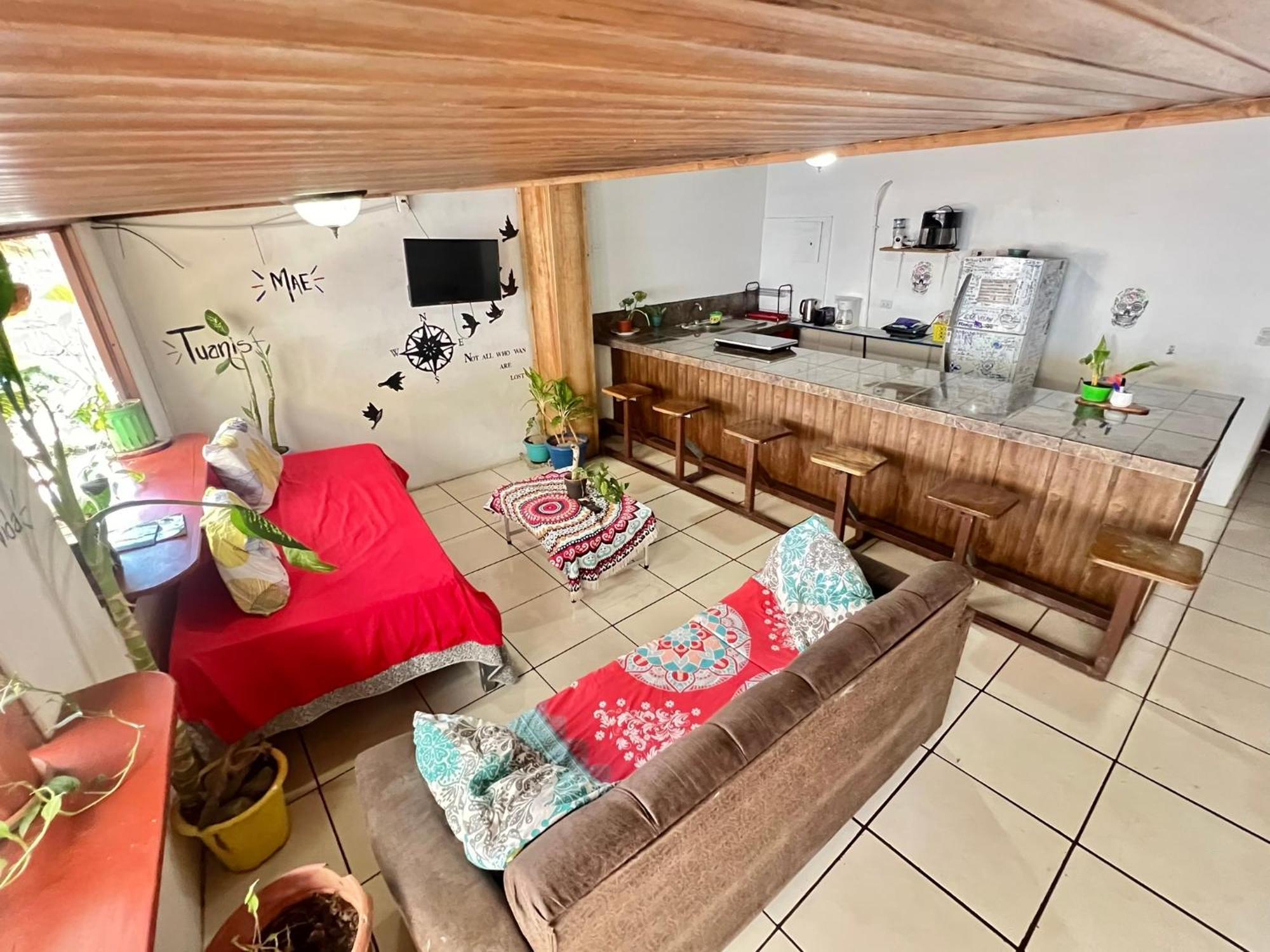 Passifloras Hostel ケポス エクステリア 写真