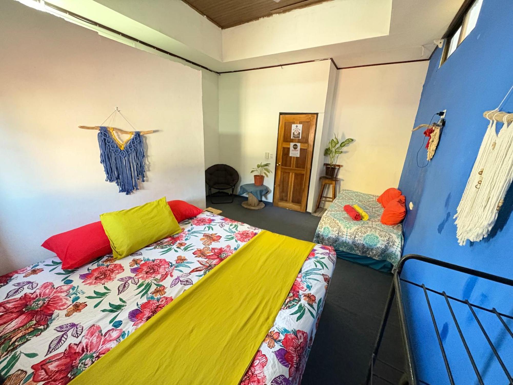 Passifloras Hostel ケポス エクステリア 写真